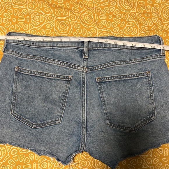 GAP DENIM Rainbow Cutoff 3" Jeans Womens Shorts Size 29R Medium Wash Midrise - Picture 3 of 6